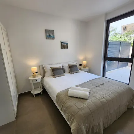 Brand New With Private Yard Allure Ii Apartment *